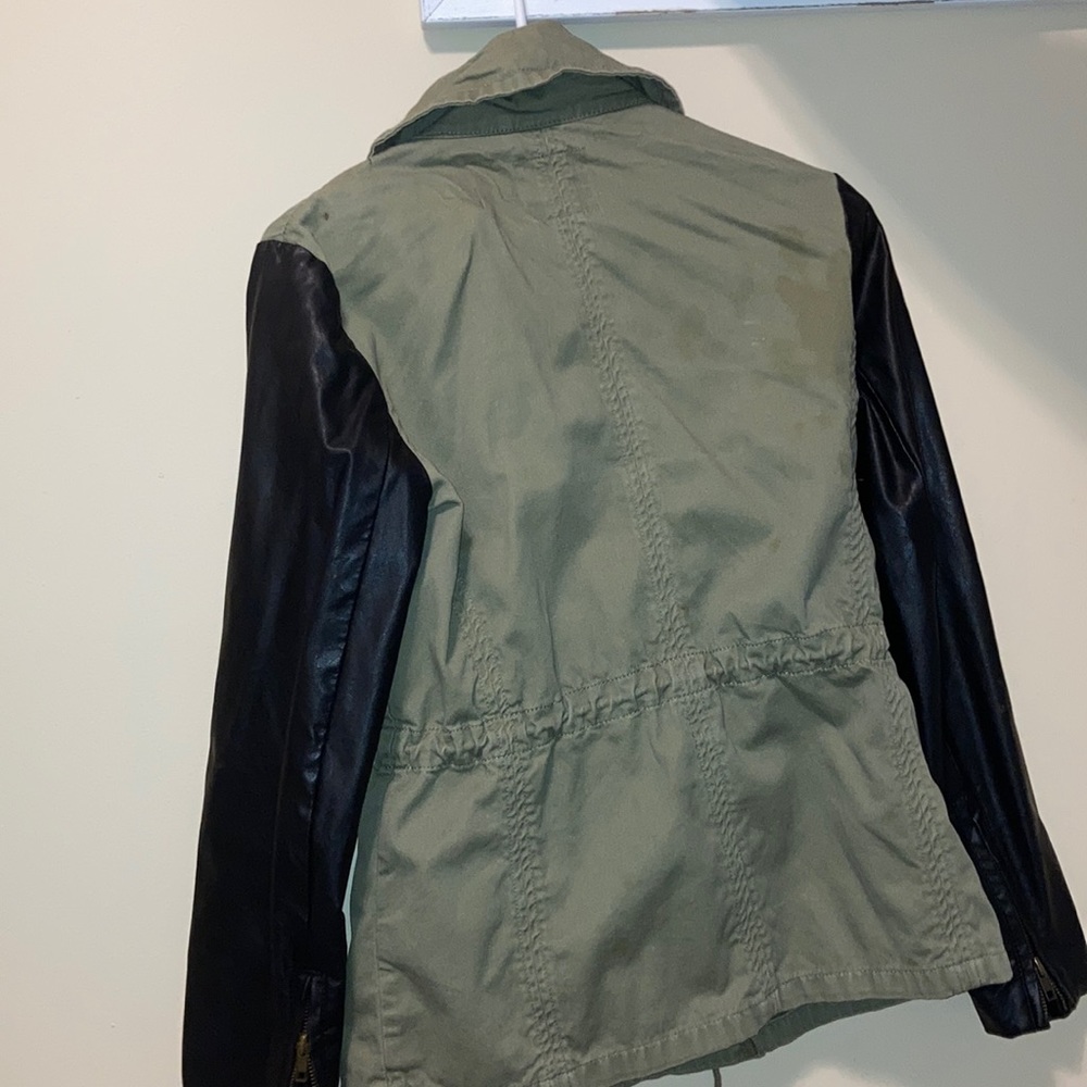 light weight jacket - Picture 2 of 2